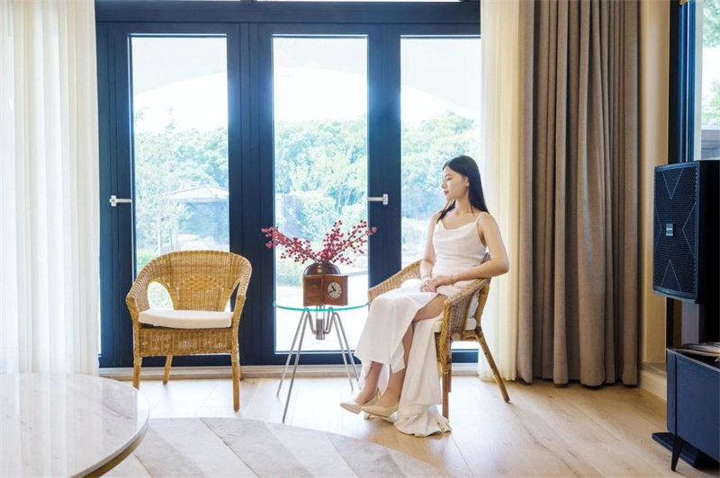 Room Tour|一線臨湖庭院，高階生活的藝術想象 image9